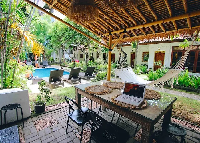Pensión Cafe Locca Homestay 2*
