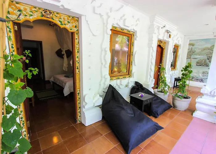 Cafe Locca Homestay Pensión Sanur