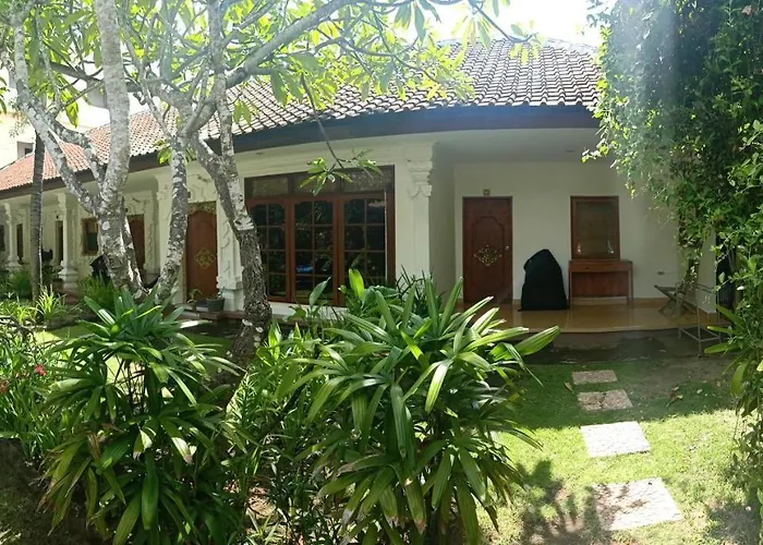 Cafe Locca Homestay Pensión Sanur
