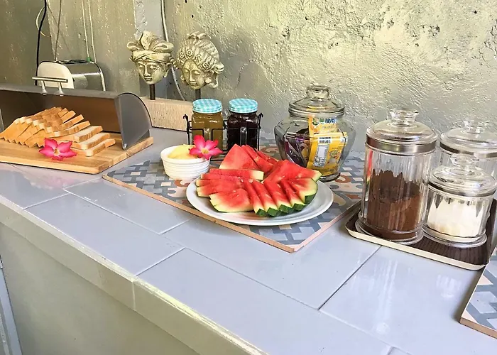Pensión Cafe Locca Homestay Sanur